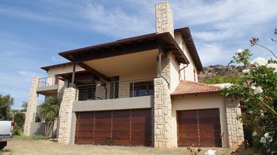 House For Sale in Little Falls, Roodepoort