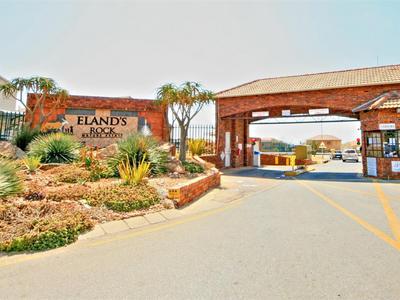 Townhouse For Sale in Alberton, Alberton