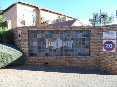 Apartment / Flat For Sale in Little Falls, Roodepoort