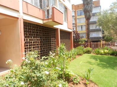 Apartment / Flat For Sale in Witpoortjie, Roodepoort