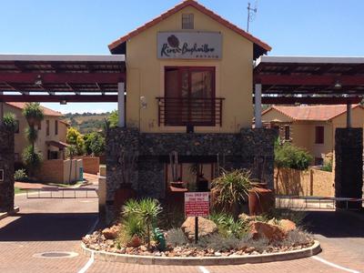Duplex For Sale in Willowbrook, Roodepoort
