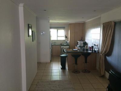 Apartment / Flat For Sale in Little Falls, Roodepoort