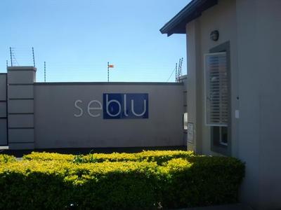Simplex For Sale in Amorosa, Roodepoort