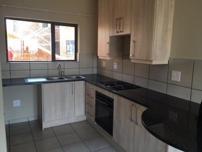 Duplex For Sale in South Crest, Alberton