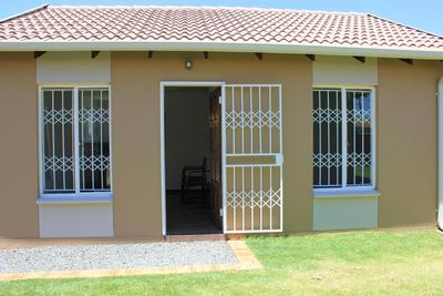 House For Sale in Palm Springs, Sebokeng